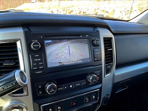 Used 2016 Nissan Titan PRO-4X w/ Pro-4x Convenience Package image 21