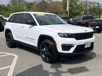 Used 2023 Jeep Grand Cherokee Limited w/ Black Appearance Package AWD/4WD 360° Tour