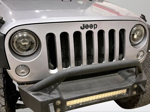 Used 2015 Jeep Wrangler Unlimited Sport AWD/4WD image 25