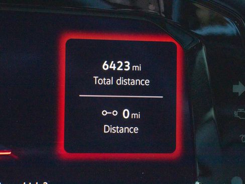 Used 2025 Volkswagen Golf w/ Euro Style Package image 35