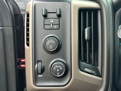 Used 2017 GMC Sierra 1500 Denali w/ Denali Ultimate Package AWD/4WD image 22
