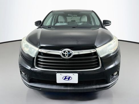 Used 2015 Toyota Highlander Plus AWD/4WD image 2