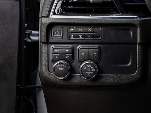 Used 2025 Chevrolet Tahoe RST image 21