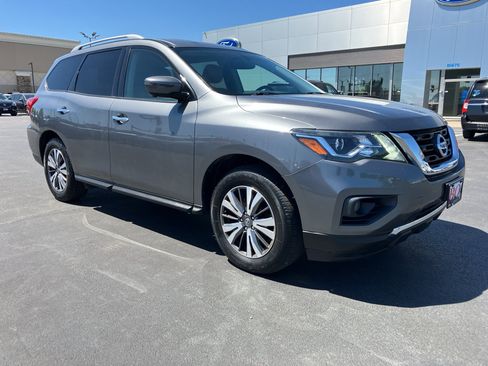 Used 2020 Nissan Pathfinder SL AWD/4WD image 8
