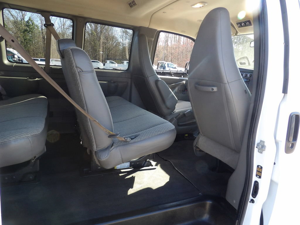 Used 2021 Chevrolet Express 3500 LT w/ LT Preferred Equipment Group RWD image 23