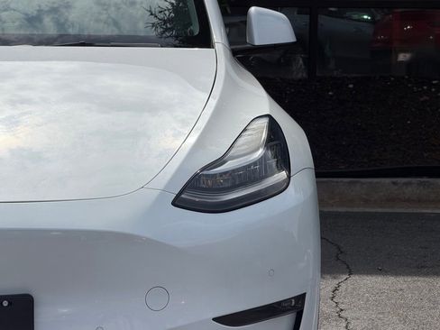 Used 2021 Tesla Model Y Long Range AWD/4WD image 5