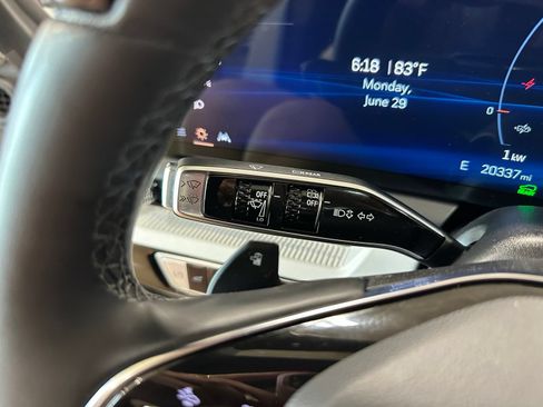 Used 2025 Cadillac Optiq Luxury 2 w/ LPO, Floor Liner Package AWD/4WD image 19