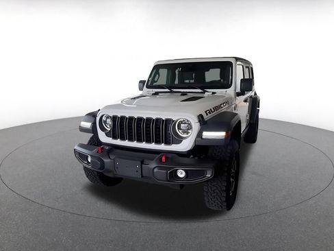 Used 2025 Jeep Wrangler Unlimited Rubicon AWD/4WD image 6