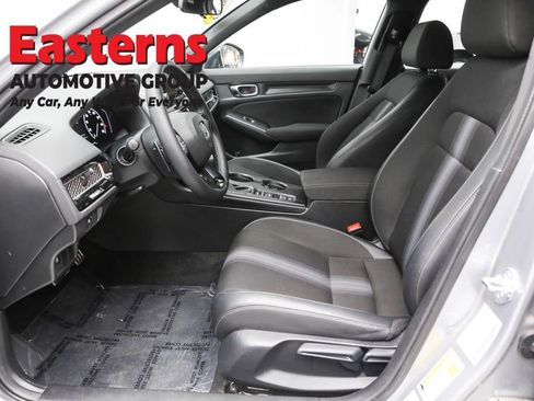 Used 2025 Honda Civic Sport image 14