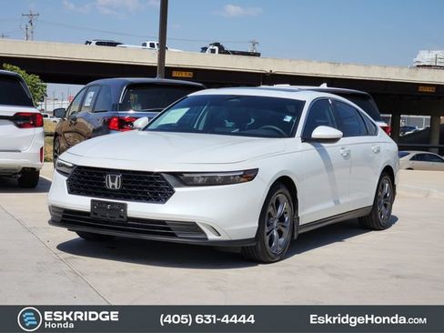 Used 2023 Honda Accord EX image 3