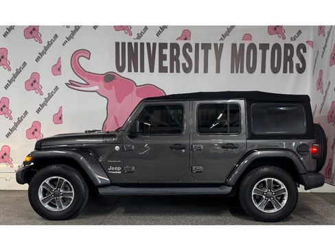 Used 2018 Jeep Wrangler Unlimited Sahara image 8