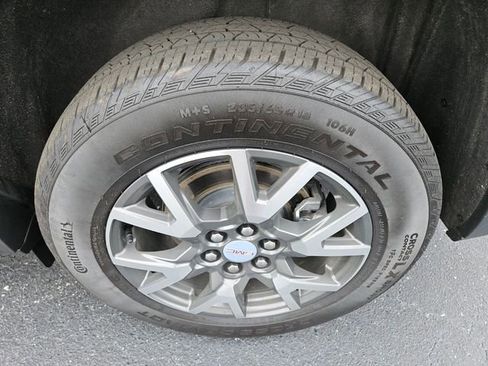 Used 2023 GMC Acadia SLE w/ Driver Convenience Package AWD/4WD image 14