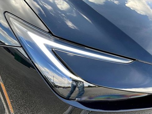 Used 2024 Toyota Prius XLE image 28