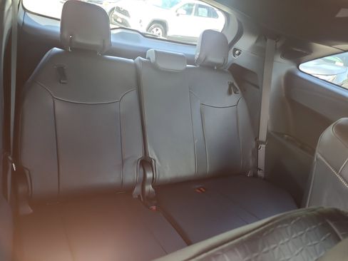 Certified 2025 Toyota Sienna XLE Woodland Edition AWD/4WD image 29