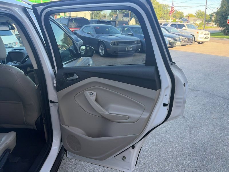 Used 2017 Ford Escape Titanium AWD/4WD image 14
