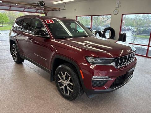 Certified 2024 Jeep Grand Cherokee Limited AWD/4WD image 1