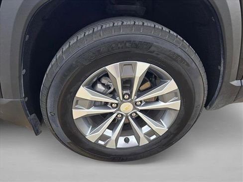 Used 2025 Chevrolet Equinox LT AWD/4WD image 11