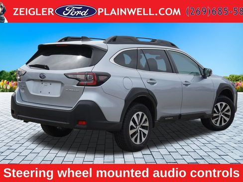 Used 2023 Subaru Outback Premium AWD/4WD image 5
