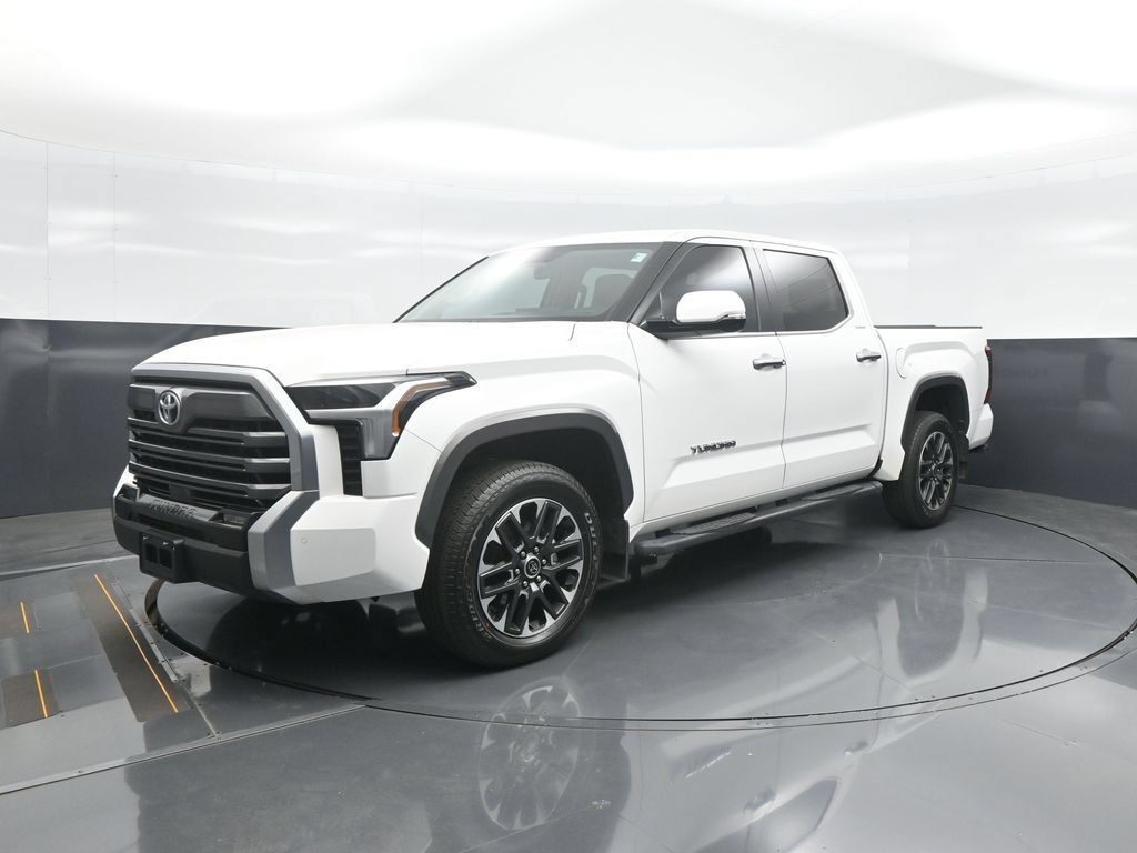Used 2024 Toyota Tundra Limited w/ Power Package AWD/4WD image 3