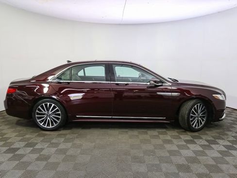Used 2018 Lincoln Continental Select image 13