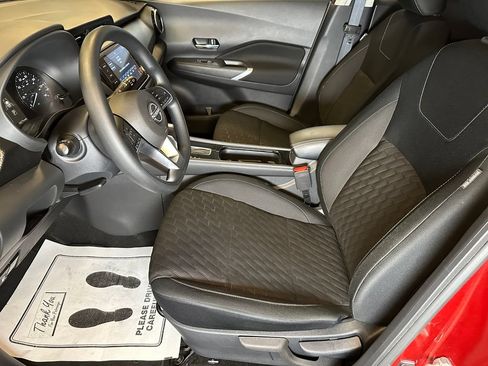 Used 2024 Nissan Kicks SV FWD image 18