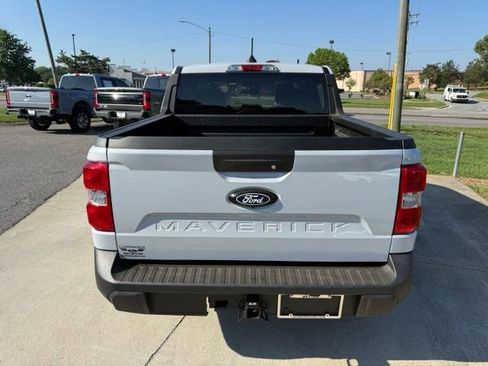 Used 2025 Ford Maverick XL w/ Equipment Group 102A AWD/4WD image 9