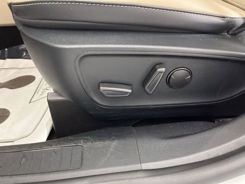 Used 2021 Ford Escape Titanium w/ Class II Trailer Tow Package image 32