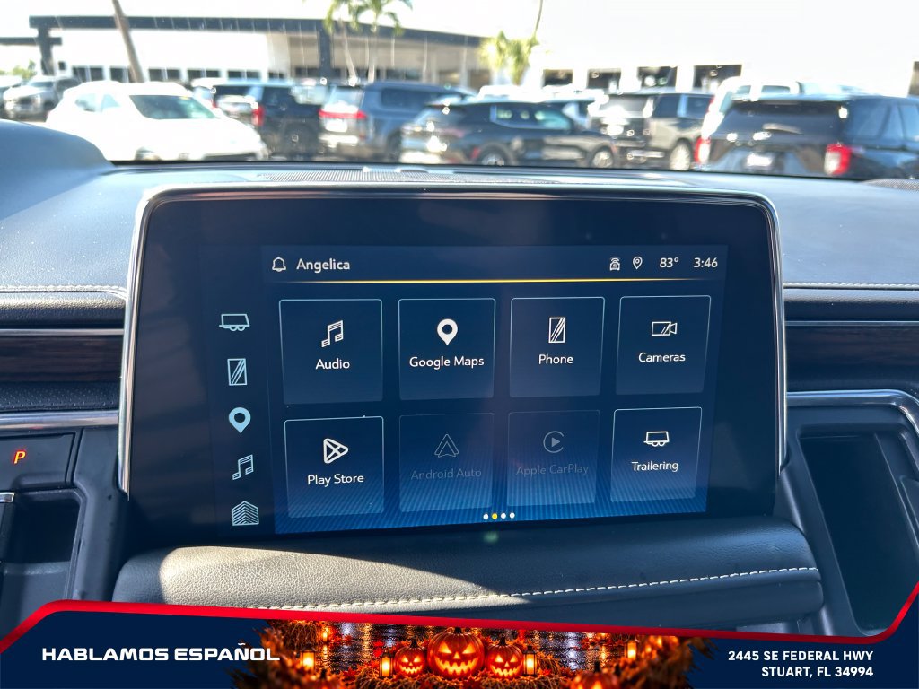 Used 2024 Chevrolet Suburban Premier AWD/4WD image 24