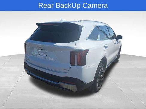 Used 2025 Kia Sorento S AWD/4WD image 6