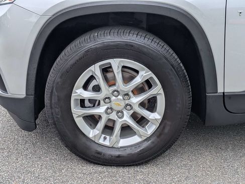 Used 2020 Chevrolet Traverse LT FWD image 12