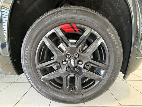 Used 2021 Chevrolet Traverse Premier w/ Redline Edition AWD/4WD image 9
