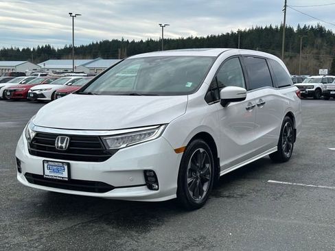 Used 2024 Honda Odyssey Elite image 6