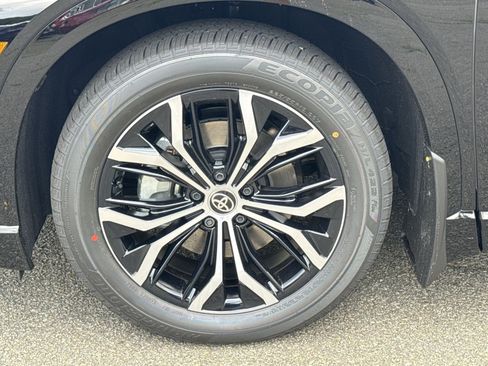 New 2026 Toyota Crown Signia AWD/4WD image 20