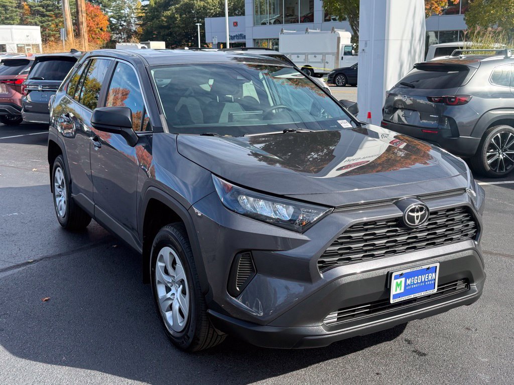 Certified 2022 Toyota RAV4 LE AWD/4WD image 11