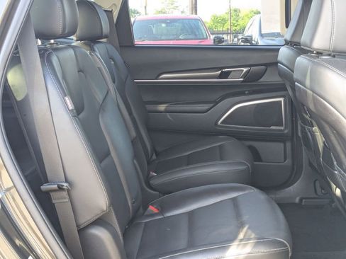 Used 2025 Kia Telluride S FWD image 29