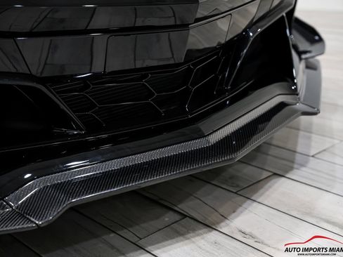 Used 2025 Chevrolet Corvette Z06 RWD image 35