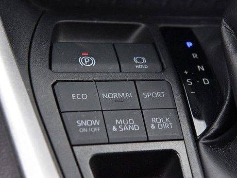 Used 2024 Toyota RAV4 LE image 16