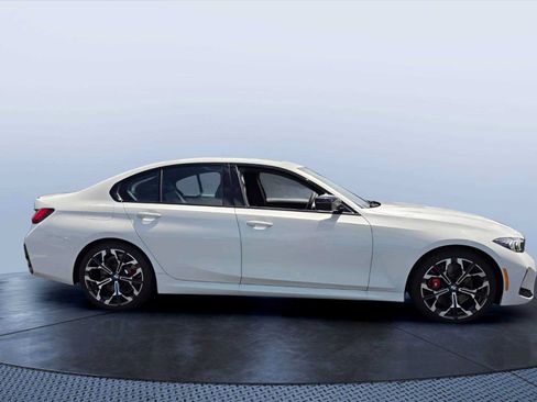 New 2026 BMW 330i xDrive Sedan w/ M Sport Package AWD/4WD image 7