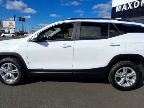 Certified 2023 GMC Terrain SLE w/ Driver Convenience Package image 5