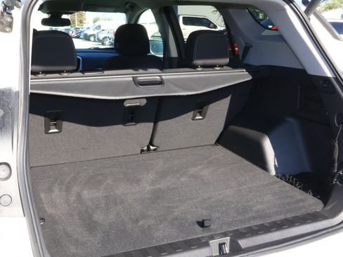 Used 2023 GMC Terrain SLE w/ Driver Convenience Package image 21