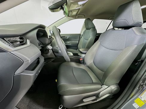 Certified 2025 Toyota RAV4 LE image 20