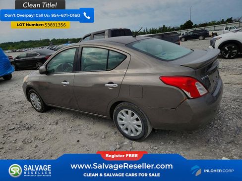 Used 2014 Nissan Versa SV FWD image 3