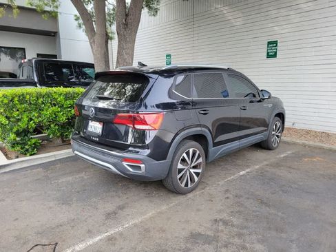 Used 2022 Volkswagen Taos SE image 7