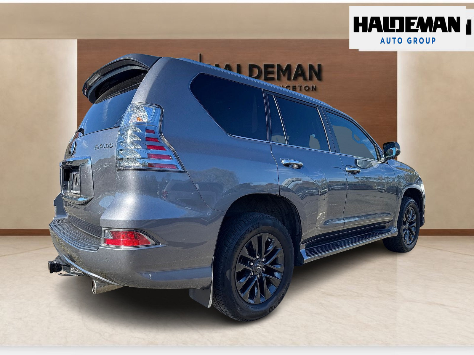 Used 2023 Lexus GX 460 Premium w/ Premium Package AWD/4WD image 4
