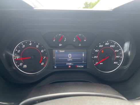 Used 2022 Chevrolet Camaro LT RWD image 20