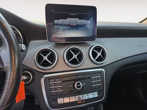 Used 2019 Mercedes-Benz CLA 250 4MATIC image 10