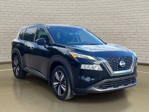 Used 2023 Nissan Rogue SL w/ SL Premium Package image 3