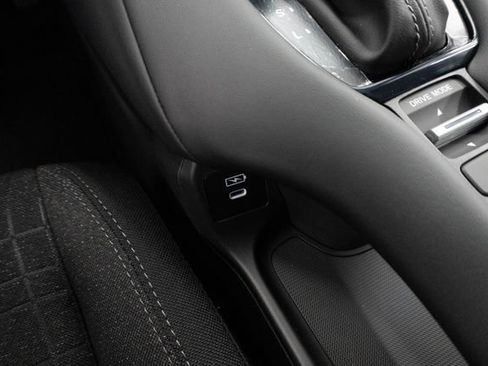 New 2027 Honda HR-V LX image 11