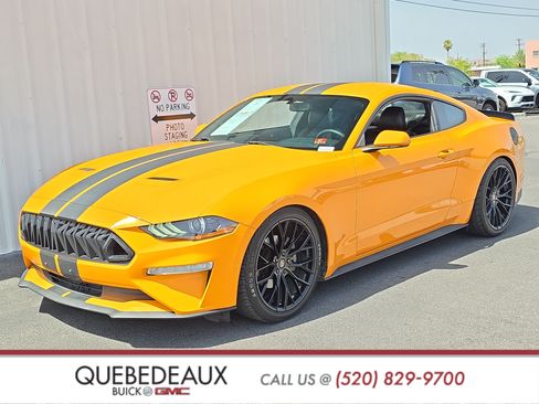 Used 2018 Ford Mustang Coupe RWD image 3