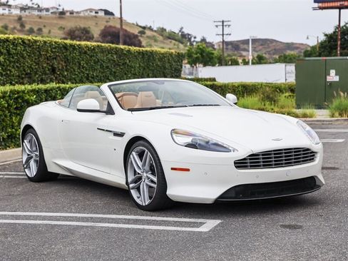 Used 2016 Aston Martin DB9 GT RWD image 4